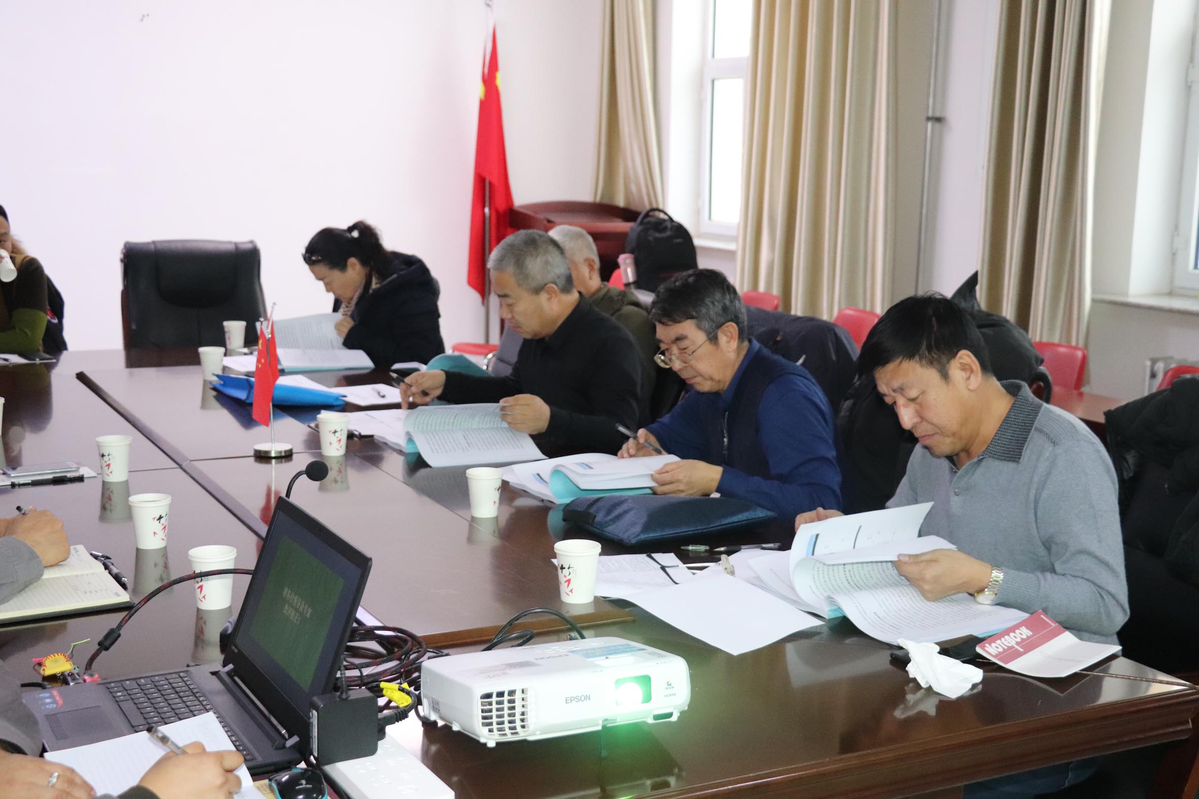 �𶼿�ҵ����������ɫ��ɽ�߷�ͨ���������˲��������